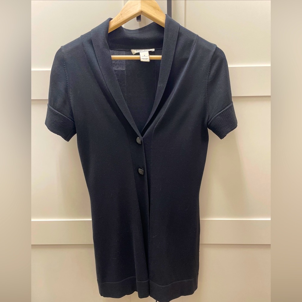 EUC White House Black Market Cardigan. Versatile and so comfortable! Size small